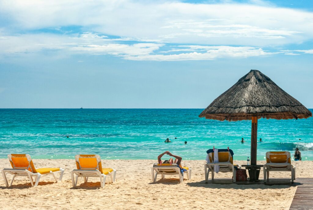 Summer Beach - Foto: David Vives (Unsplash)